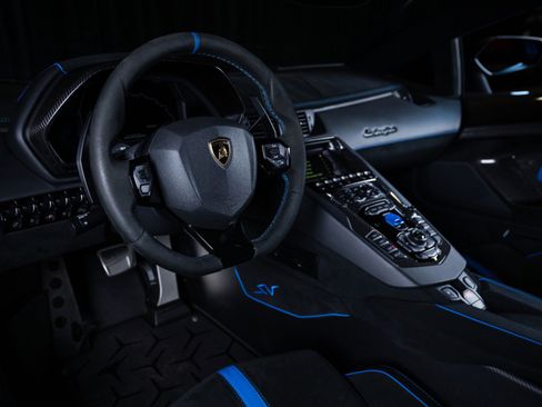 Used 2017 Lamborghini Aventador LP 750-4 Superveloce image 4