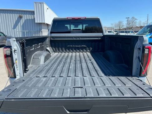 Used 2024 GMC Sierra 2500 AT4X w/ AT4X AEV Edition AWD/4WD image 24