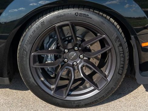 Used 2018 Dodge Challenger SRT Hellcat image 11