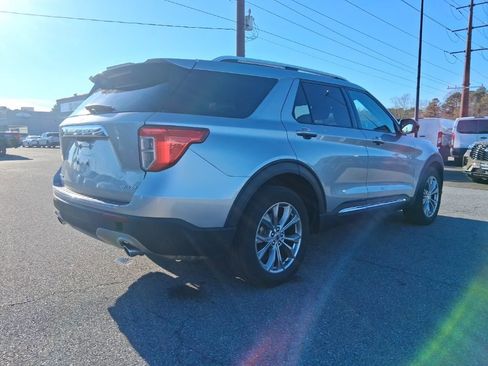 Used 2024 Ford Explorer Limited image 5