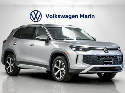 New 2026 Volkswagen Tiguan SE image 7