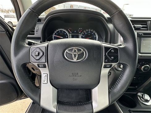 Used 2017 Toyota 4Runner SR5 image 10