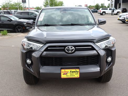 Used 2020 Toyota 4Runner SR5 AWD/4WD image 2