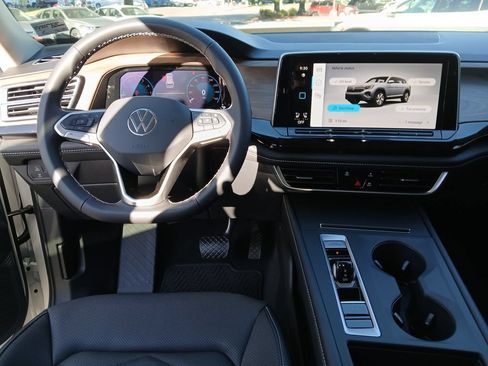 Used 2026 Volkswagen Atlas SE AWD/4WD image 13