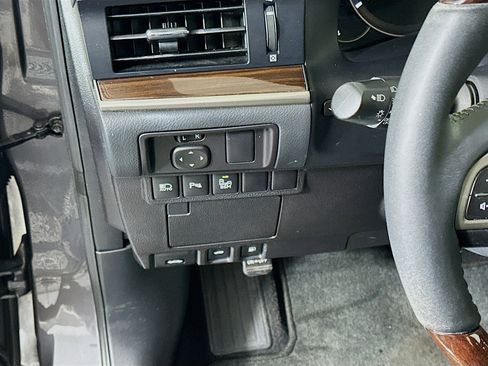 Used 2017 Lexus ES 350 w/ Luxury Package image 17