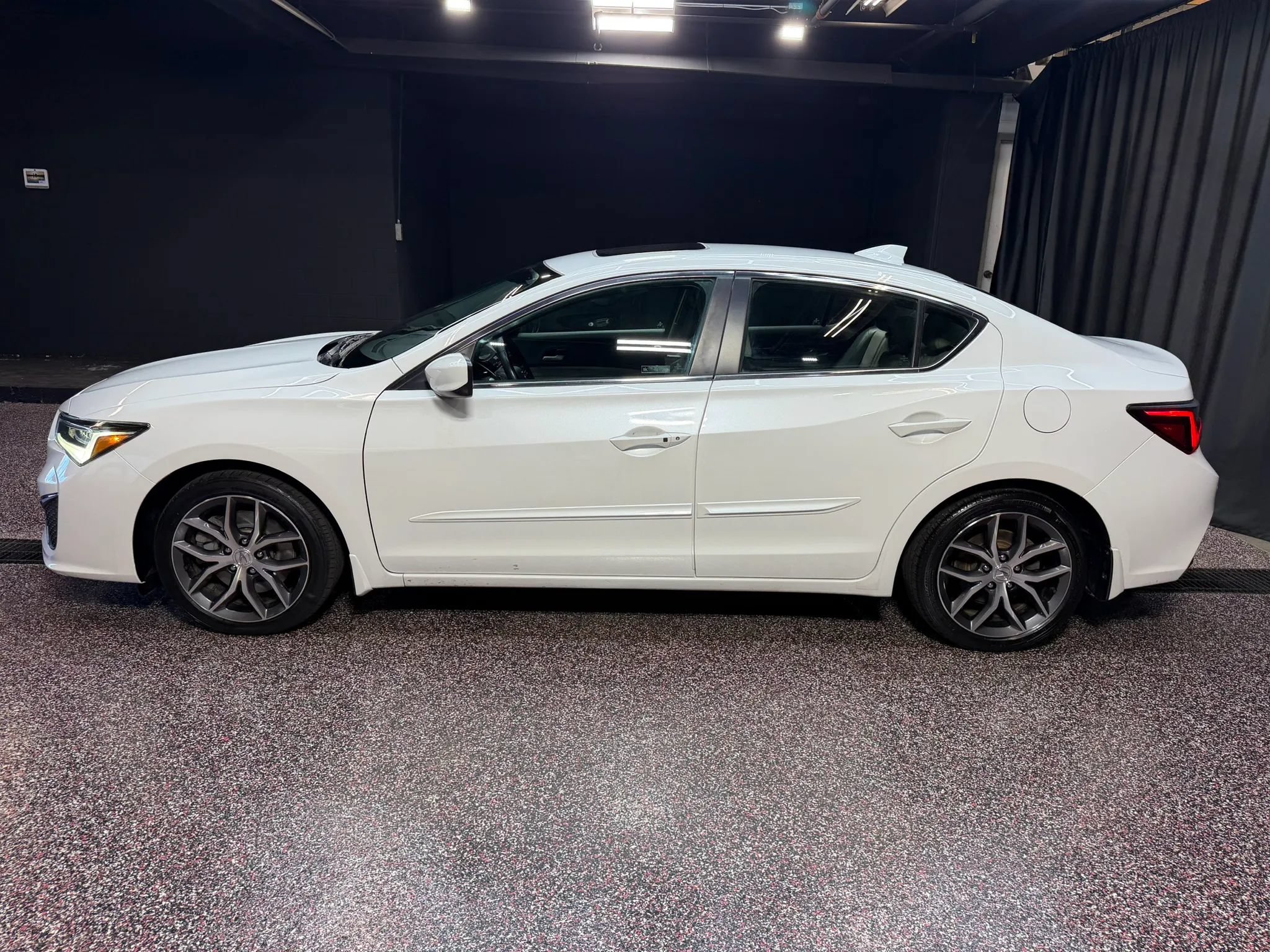 Used 2021 Acura ILX w/ Premium Package FWD image 4