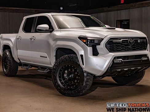 Used 2024 Toyota Tacoma TRD Sport w/ TRD Sport Upgrade Package AWD/4WD image 1