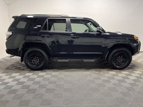 Used 2019 Toyota 4Runner TRD Off-Road Premium image 4
