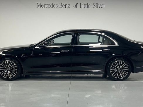 Used 2023 Mercedes-Benz S 580 4MATIC Sedan image 2