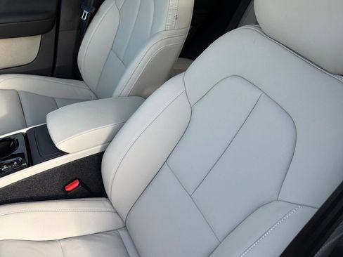 New 2026 Volvo XC40 B5 Plus w/ Protection Package Premier AWD/4WD image 17