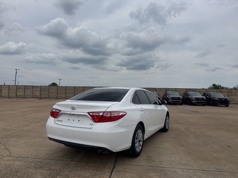 Used 2017 Toyota Camry SE FWD image 22