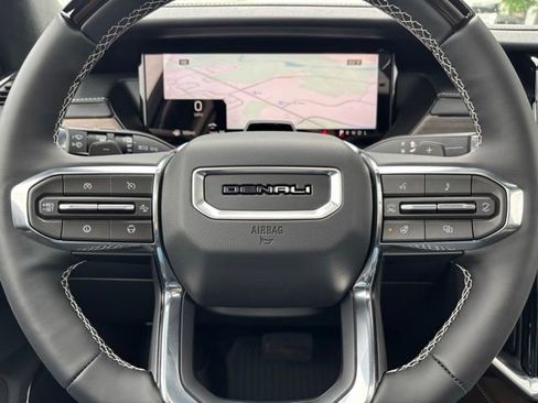 New 2026 GMC Acadia Denali Ultimate w/ LPO, Floor Liner Package AWD/4WD image 24