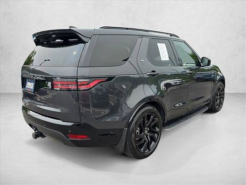 Used 2025 Land Rover Discovery Dynamic SE AWD/4WD image 5