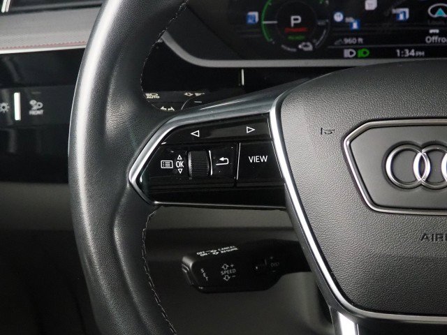 Used 2024 Audi Q8 e-tron Prestige AWD/4WD image 22