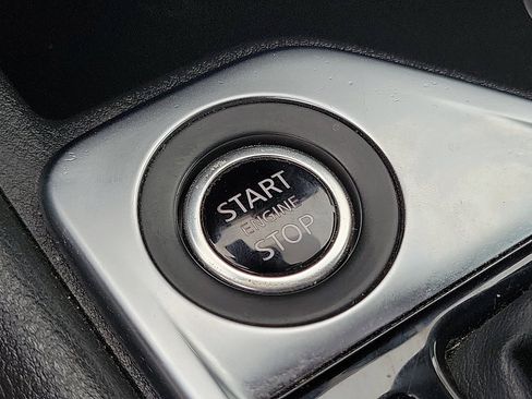 Used 2022 Nissan Sentra SV image 12