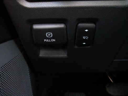 Used 2021 Ford F150 Lariat w/ Equipment Group 502A High AWD/4WD image 27