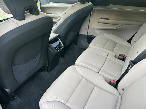 New 2026 Volvo EX90 Plus RWD image 9