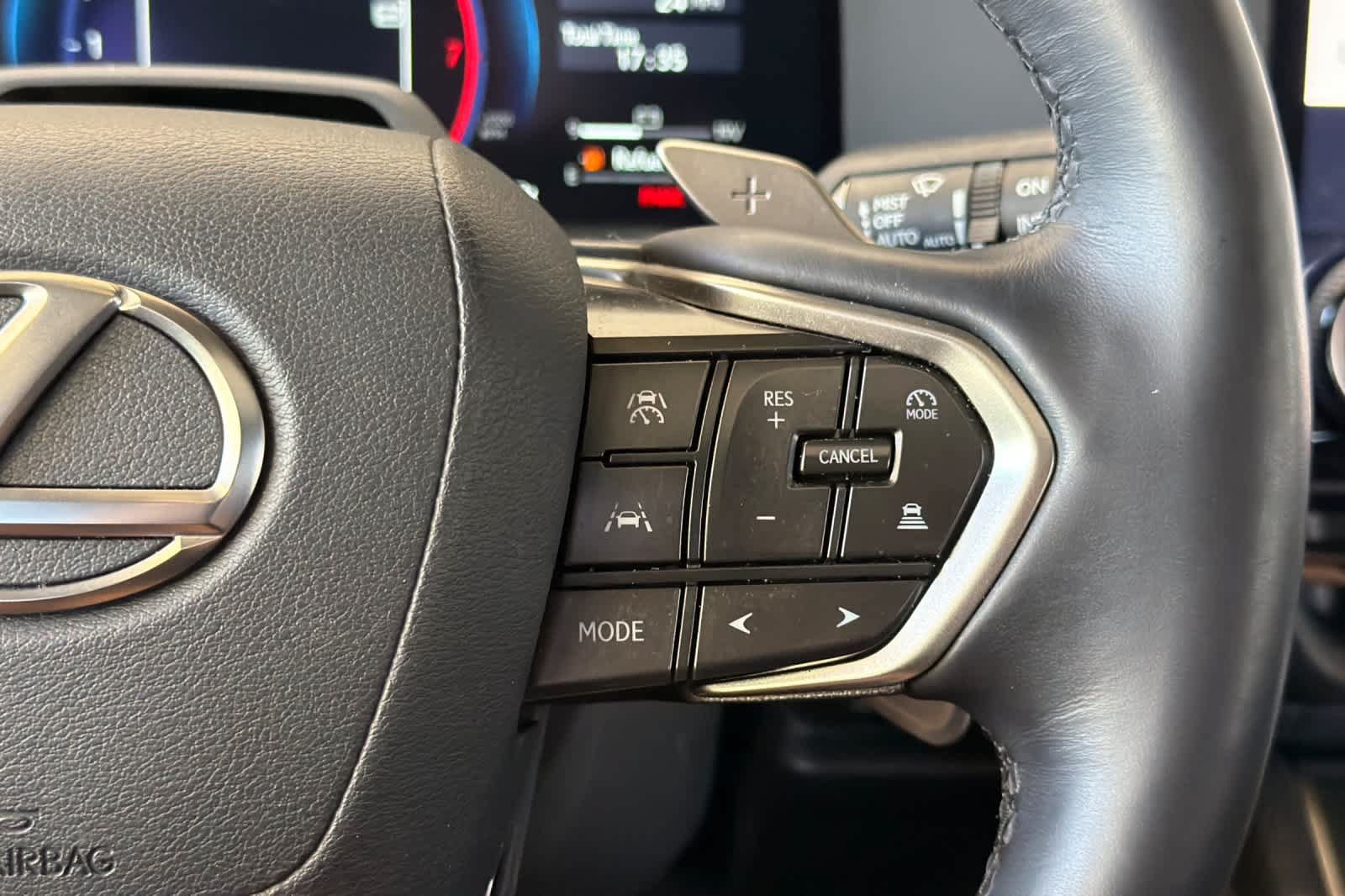 Certified 2024 Lexus GX 550 w/ Accessory Package (Z1) AWD/4WD image 28