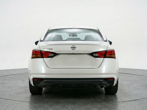 Used 2025 Nissan Altima 2.5 SV image 7