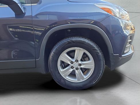 Used 2018 Chevrolet Trax LT w/ Driver Confidence Package image 2