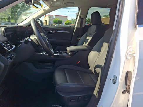 Used 2025 Buick Envision Preferred AWD/4WD image 14