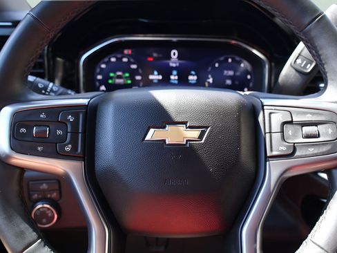 Used 2024 Chevrolet Silverado 1500 LT AWD/4WD image 19
