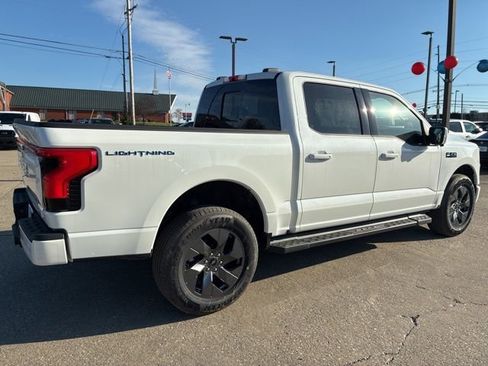 New 2025 Ford F150 Lightning Lariat w/ Max Trailer Tow Package AWD/4WD image 9