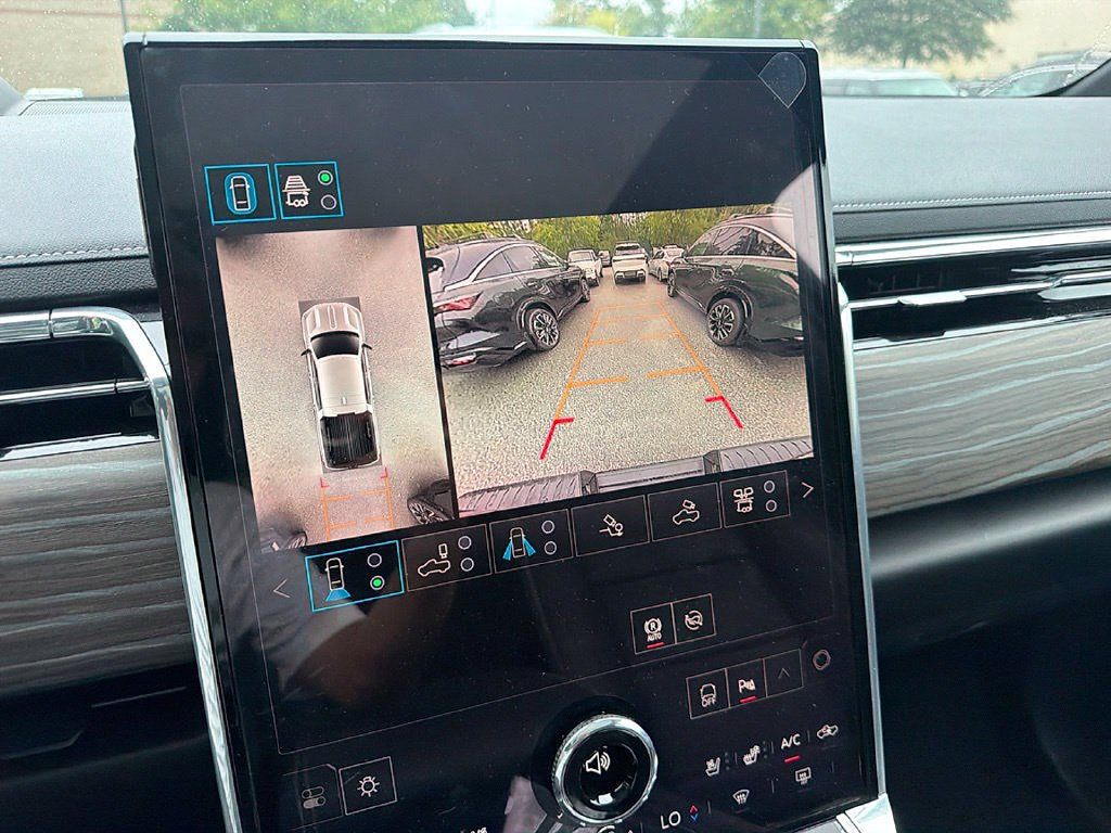 Used 2026 GMC Sierra EV Denali AWD/4WD image 17