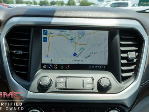 Used 2020 GMC Acadia SLT w/ Premium Package FWD image 16