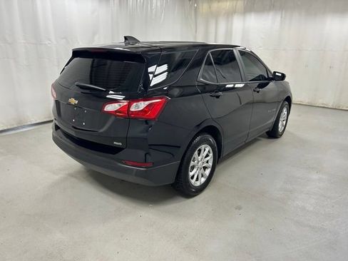 Used 2020 Chevrolet Equinox LS AWD/4WD image 4