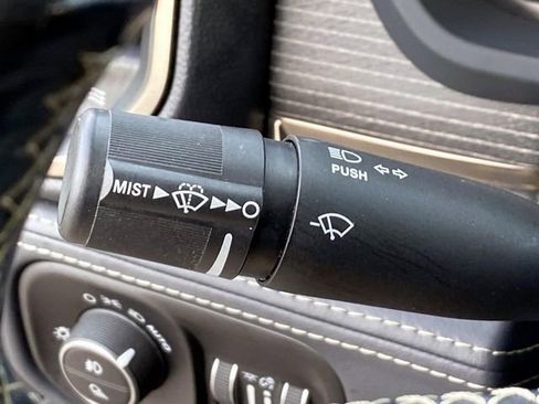 Used 2022 RAM 3500 Limited w/ Towing Technology Group image 24