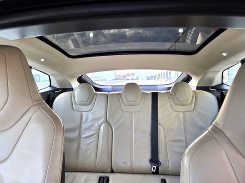 Used 2013 Tesla Model S 85 image 15