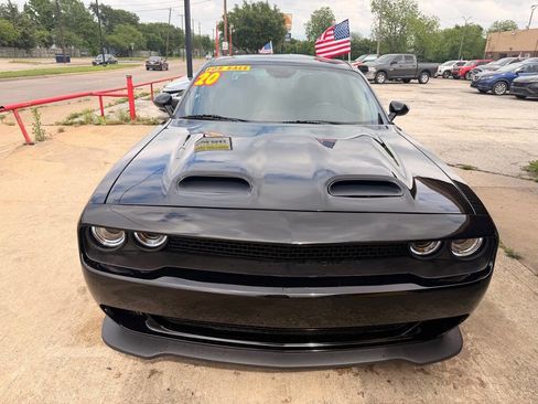 Used 2020 Dodge Challenger SXT w/ Blacktop Package RWD image 8