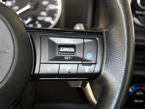 Used 2023 Nissan Rogue SV AWD/4WD image 21