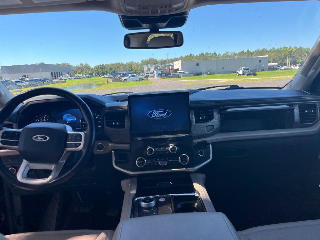 Used 2024 Ford Expedition Max Limited RWD image 12