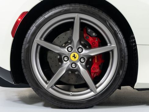 Used 2020 Ferrari F8 Tributo RWD image 20