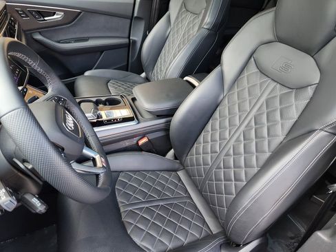 Used 2025 Audi SQ7 Prestige image 12