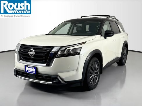 Used 2023 Nissan Pathfinder SL w/ SL Premium Package AWD/4WD image 1