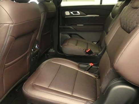 New 2026 Ford Explorer Platinum w/ LUX Leather Package AWD/4WD image 10