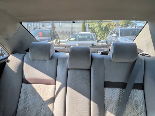 Used 2014 Toyota Camry LE FWD image 23
