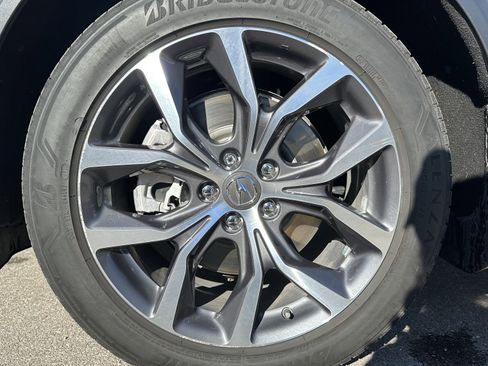 Used 2023 Acura MDX SH-AWD w/ Technology Package image 12