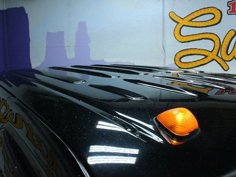 Used 2016 Ford F250 XLT w/ XLT Interior Package image 5