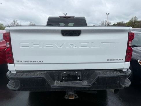 Used 2025 Chevrolet Silverado 2500 Custom w/ Custom Value Package image 11