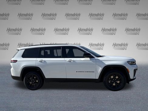 New 2026 Jeep Grand Cherokee L 2WD image 9