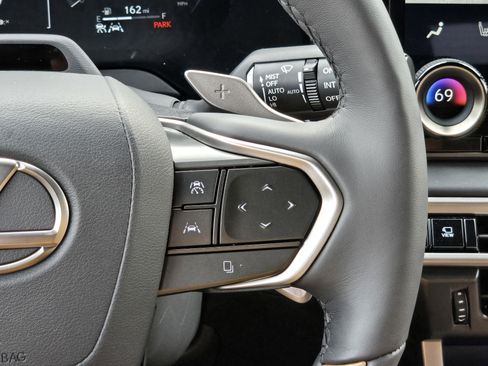 Used 2025 Lexus RX 350 Premium Plus image 36