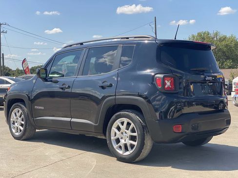 Used 2020 Jeep Renegade Latitude w/ Popular Equipment Group FWD image 4