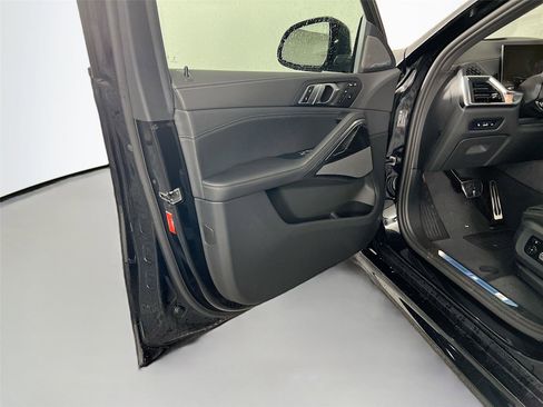 New 2026 BMW X6 xDrive40i image 16