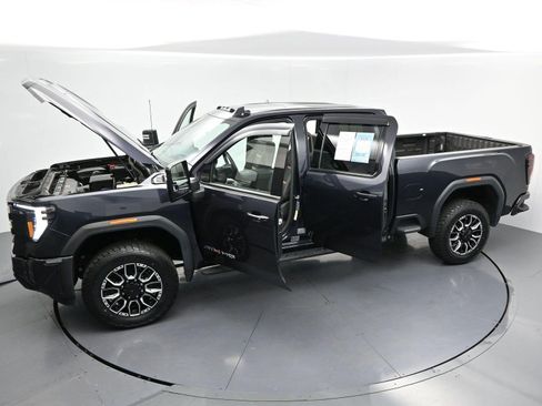 Used 2024 GMC Sierra 2500 AT4 w/ AT4 Premium Plus Package AWD/4WD image 40