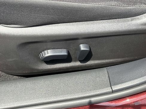 Used 2025 Nissan Altima 2.5 SV FWD image 22
