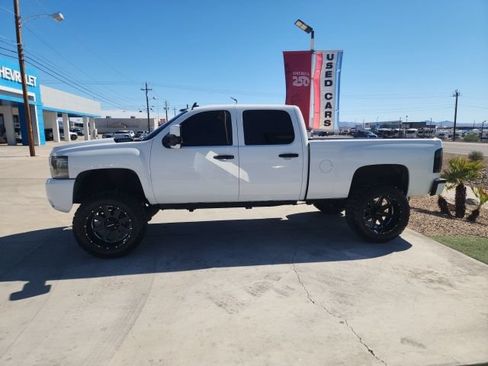 Used 2008 Chevrolet Silverado 2500 LT w/ 2LT Convenience Package RWD image 7